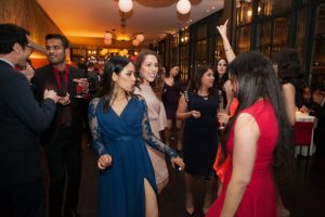 studnets dance at the Eyeball 2016 party